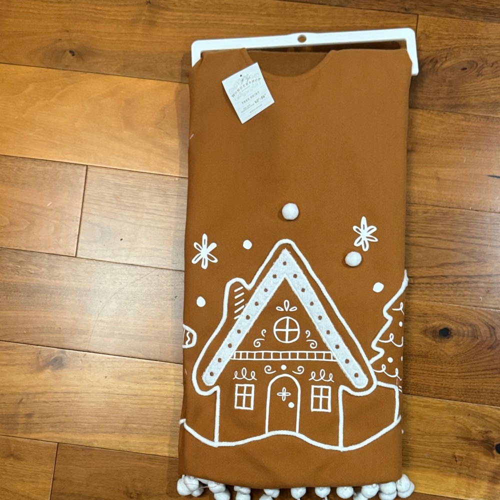 Wondershop Gingerbread House Tree Skirt in Warm Brown with White Accents